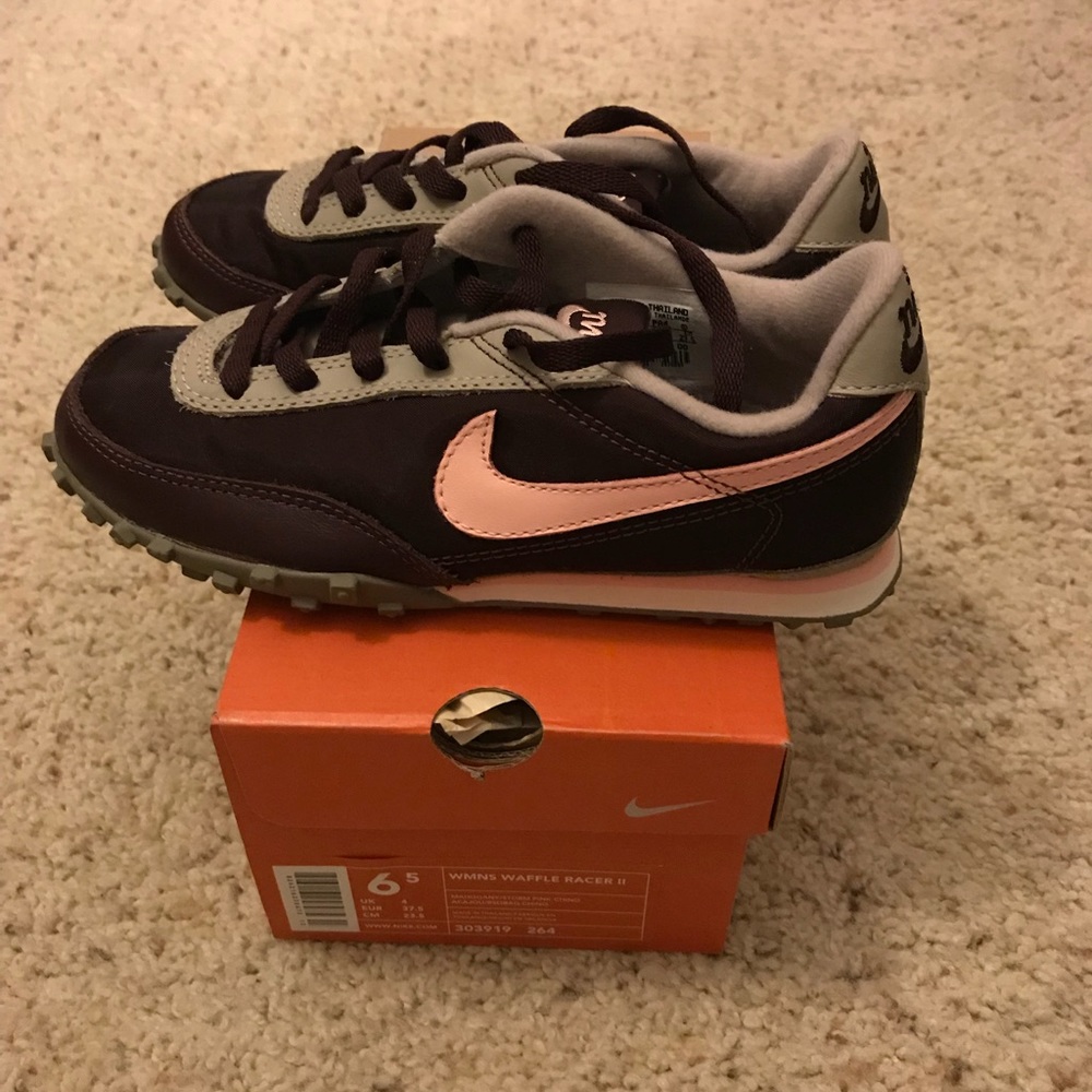 Nike WMNS Waffle Racer II